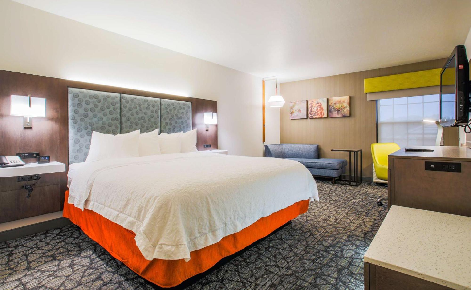Hotel Hampton 3*