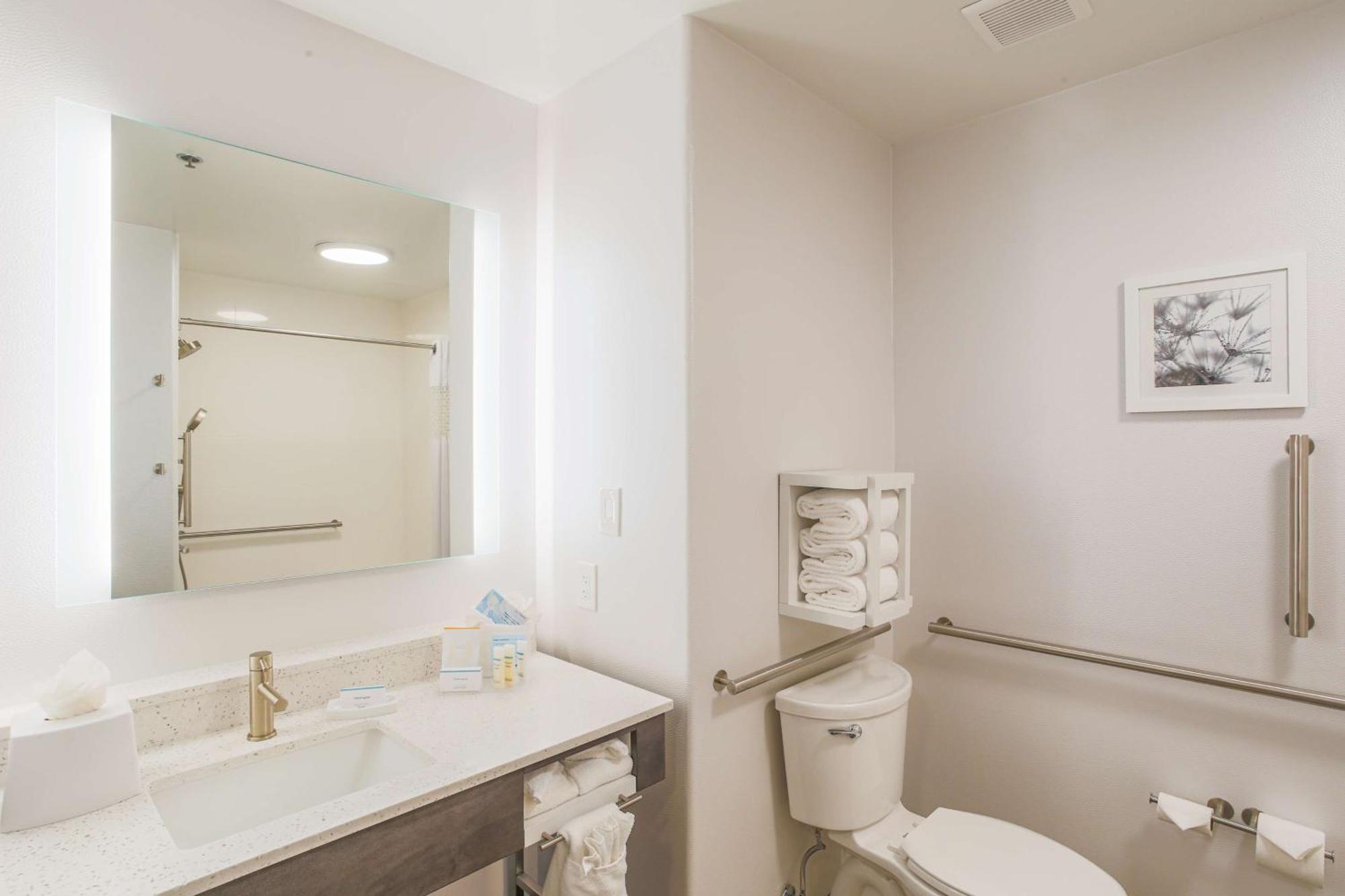Hampton Hotel 3*